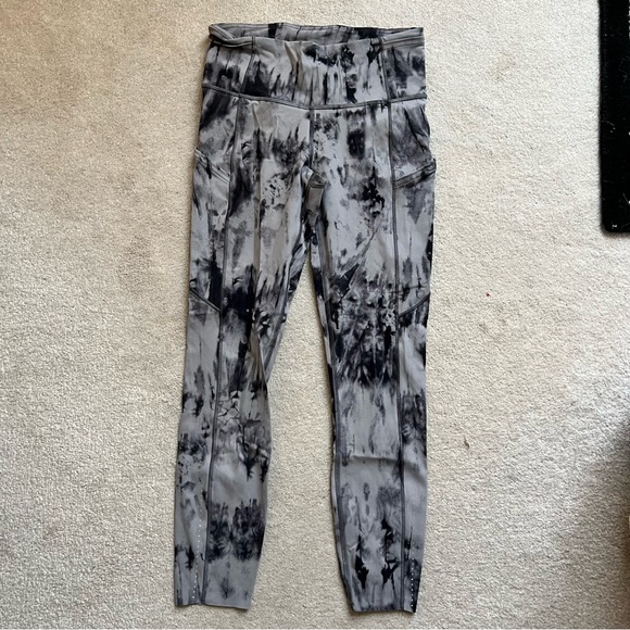 Lululemon fast and free leggings grey black tie dye pattern size 6 small - Picture 1 of 5